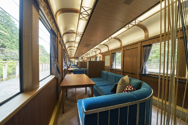 舒適的餐車沙發
