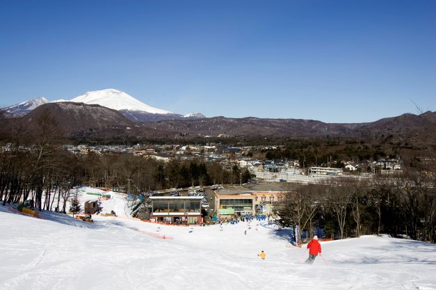 超小班制中文滑雪課程一班最多５人